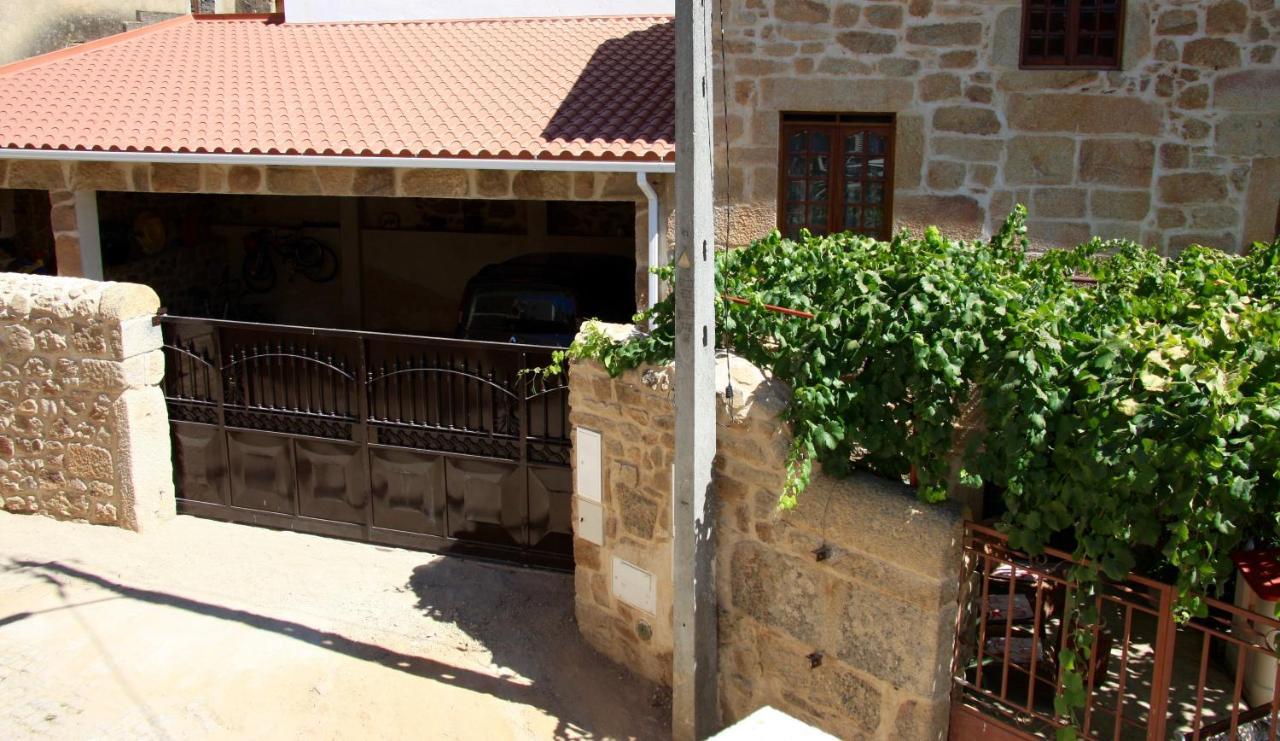 Villa Casa Duas Fontes Capinha Exterior foto